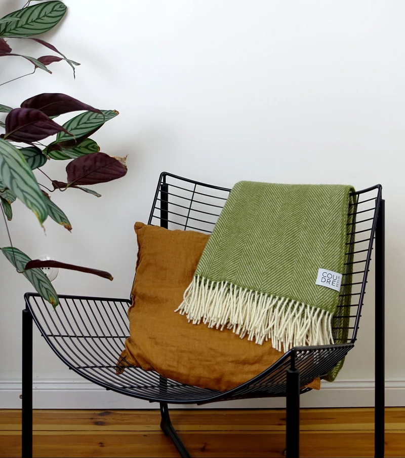 Wolldecke / Kuscheldecke herringbone moss