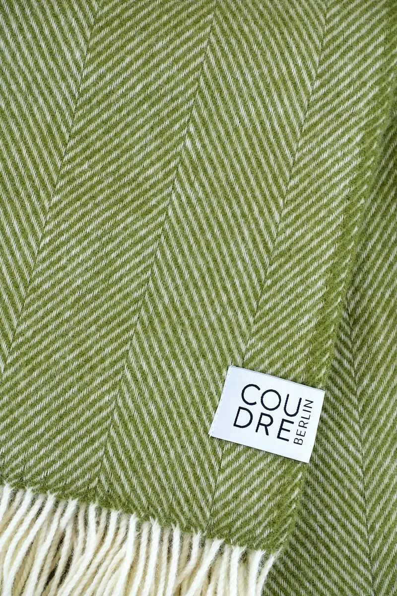 Wolldecke / Kuscheldecke herringbone moss