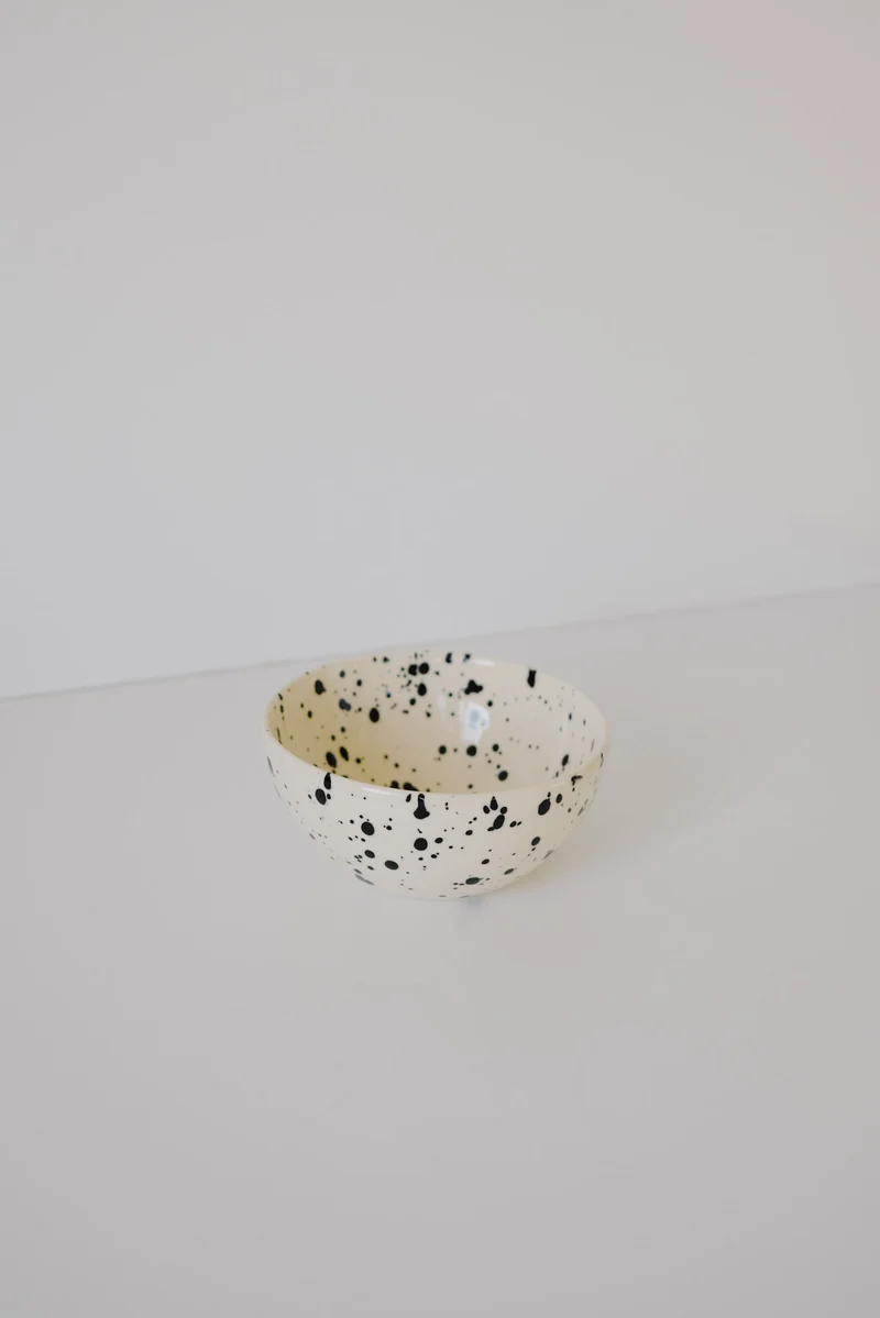 snack bowl - black dots