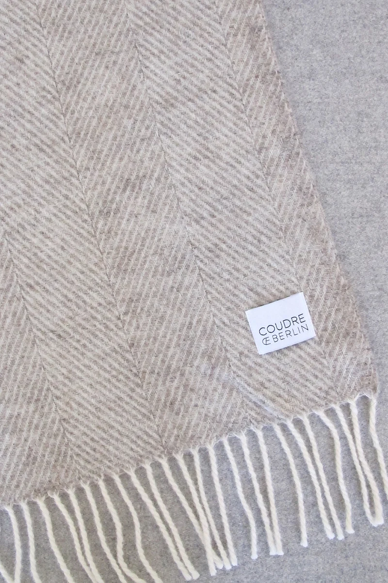 Wolldecke / Kuscheldecke herringbone limestone