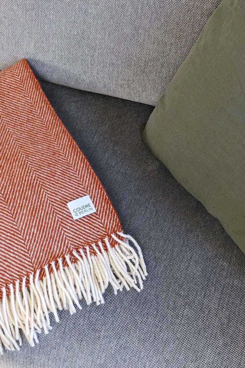 Wolldecke / Kuscheldecke herringbone terracotta