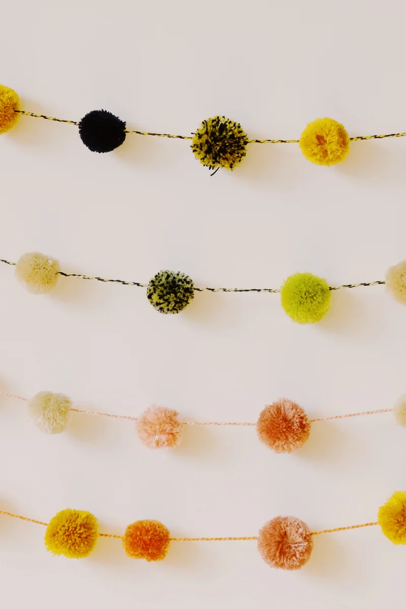 pompon garland - color trio