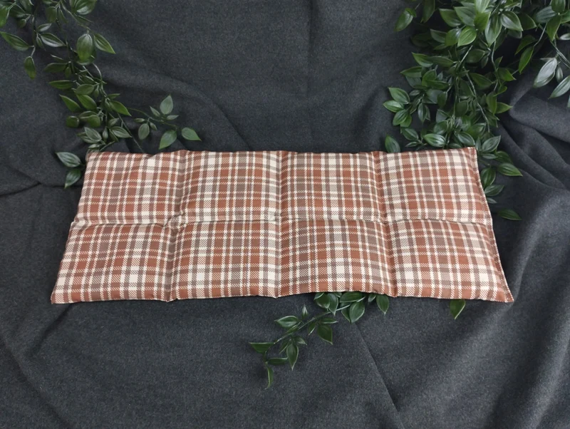Körnerkissen Karo in braun/beige