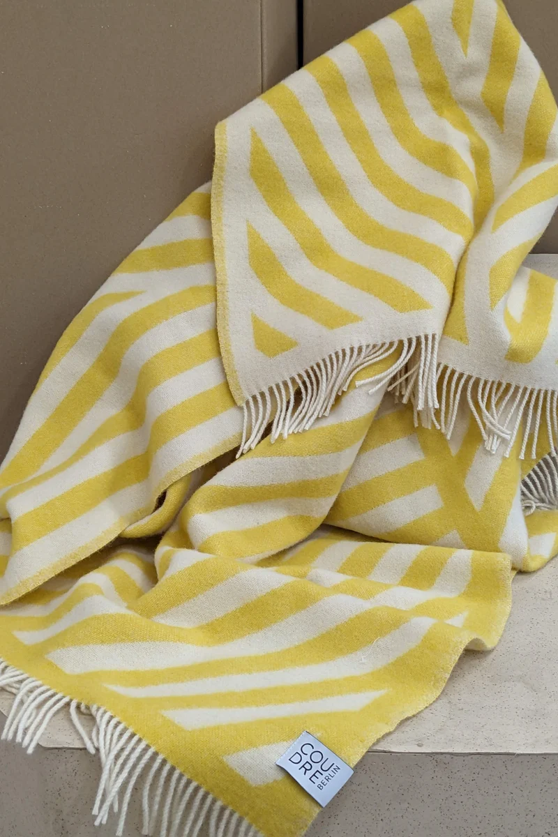 Wolldecke / Kuscheldecke FRANK lemon / off white