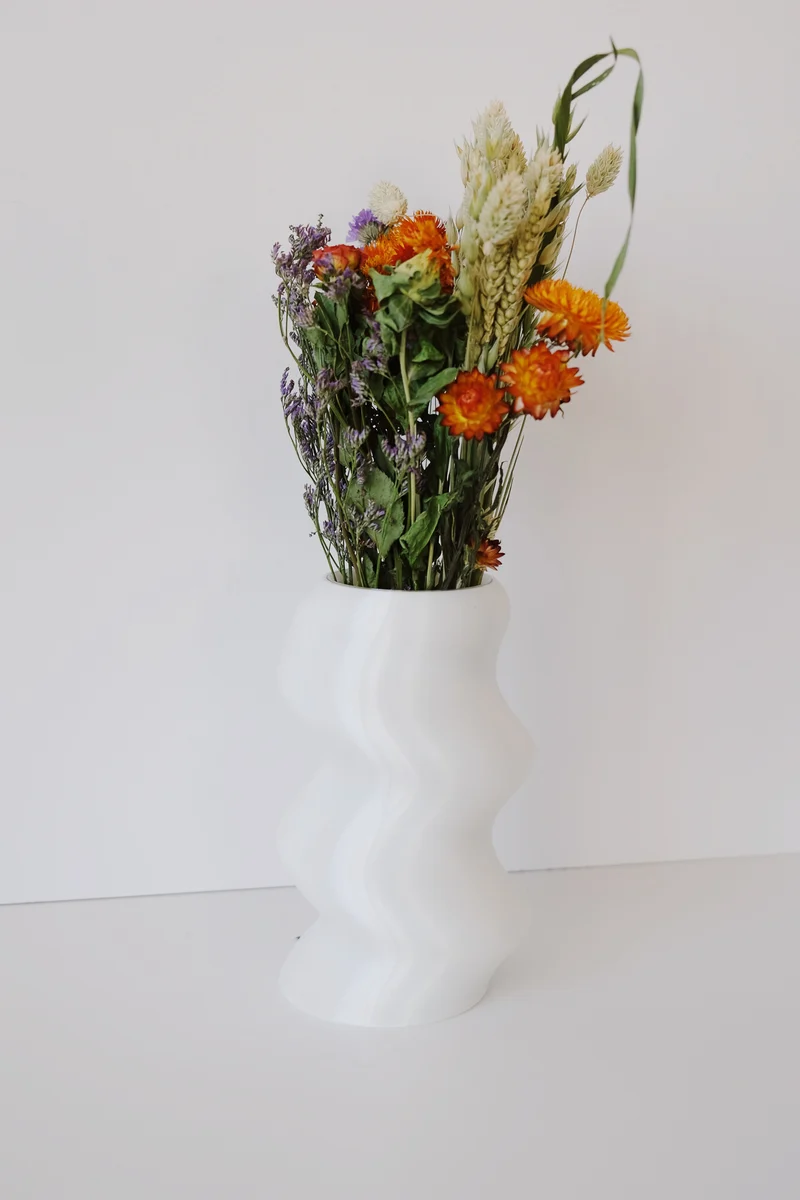 vase - wiggly