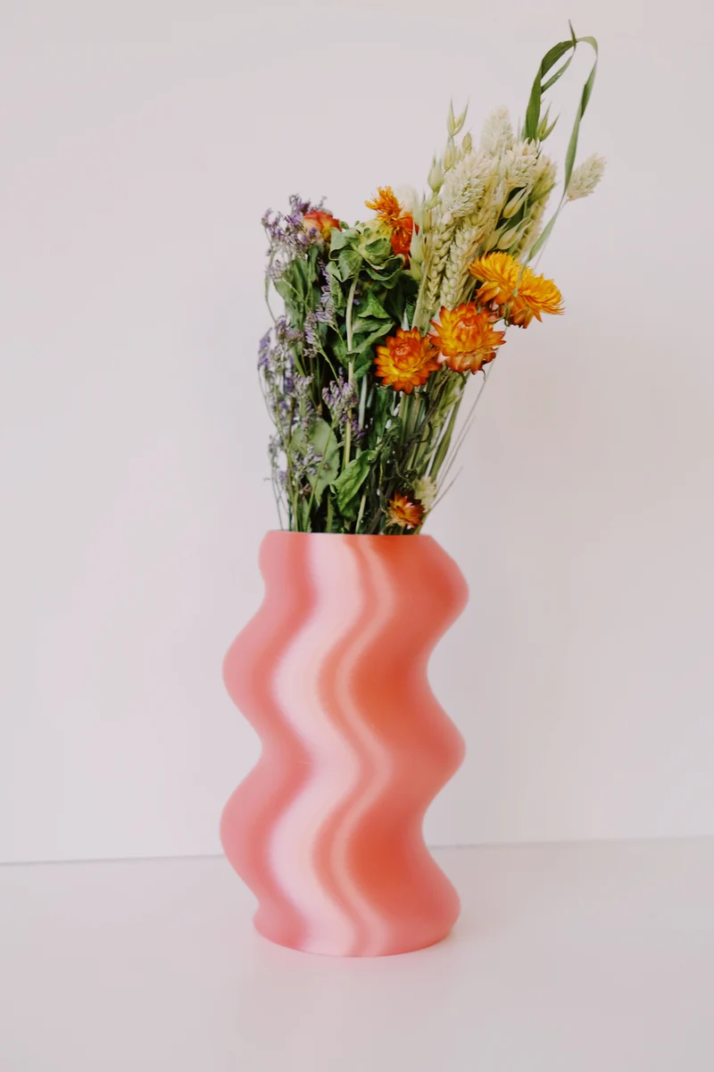 vase - wiggly