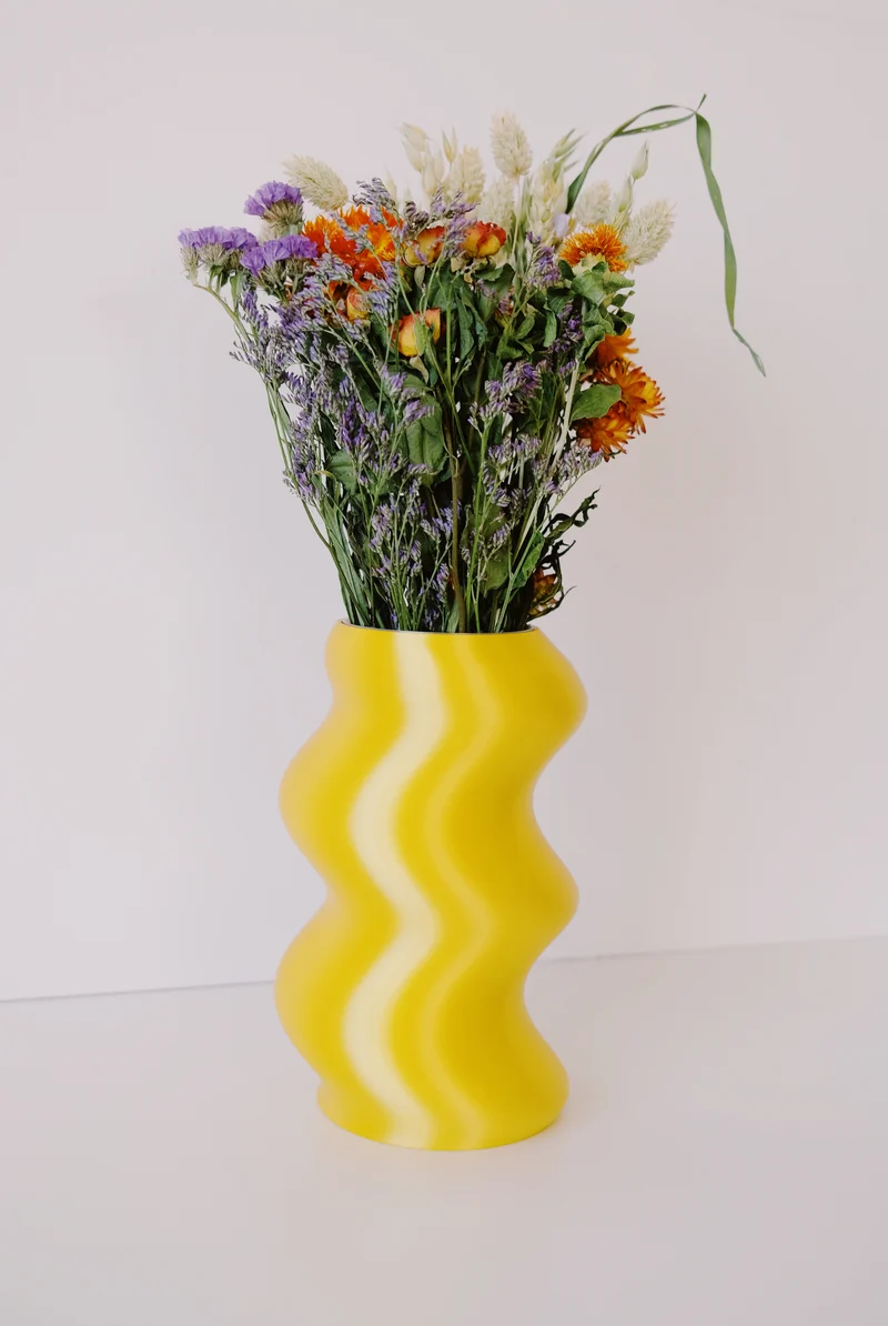 vase - wiggly