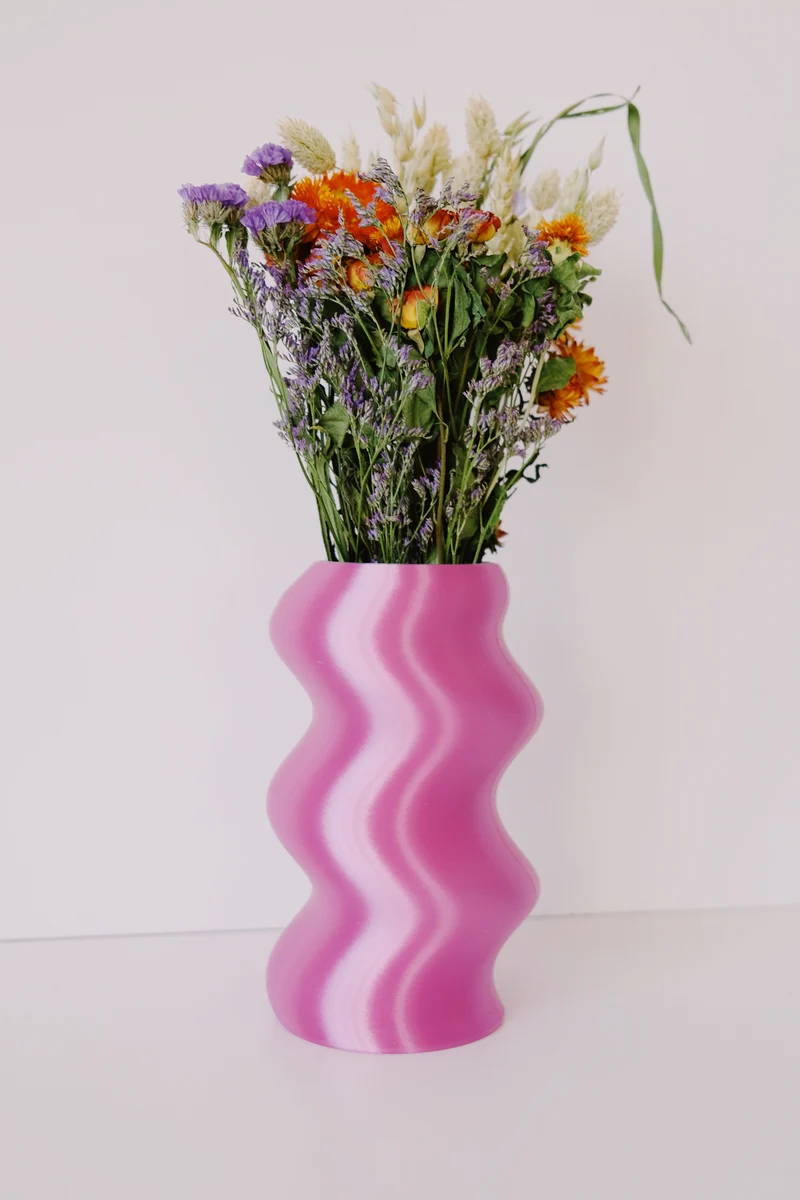 vase - wiggly