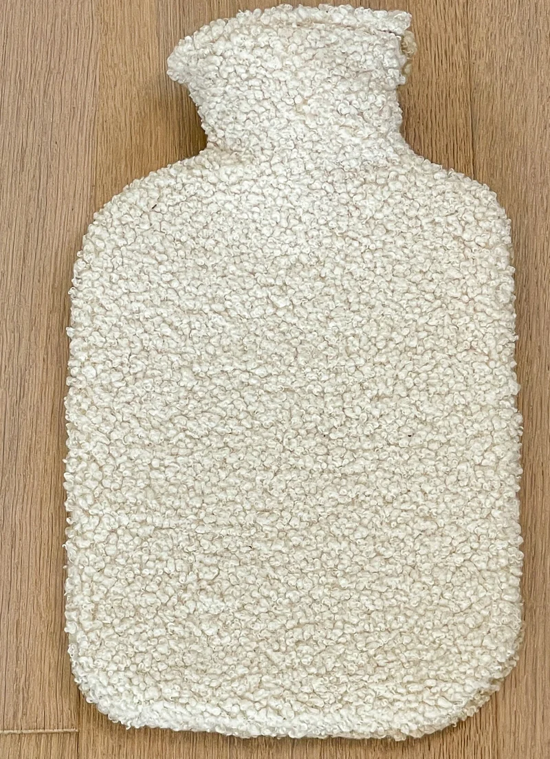 Poufet Wärmflasche | Bouclé | Creme/OffWhite | Handgemacht in Deutschland