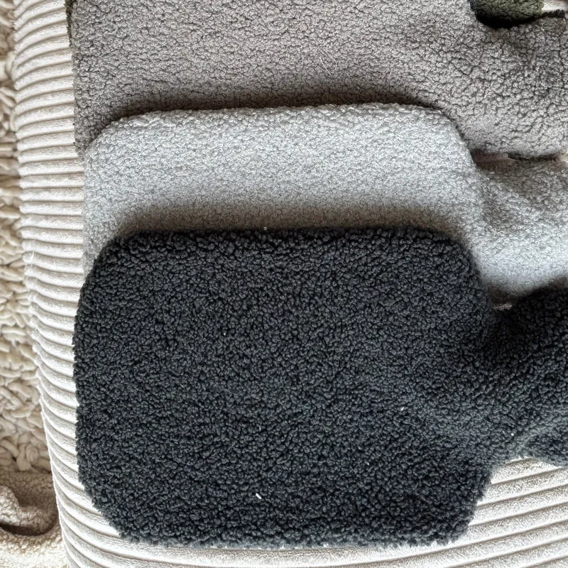 Poufet Wärmflasche | Bouclé | Anthrazit | Handgemacht in Deutschland