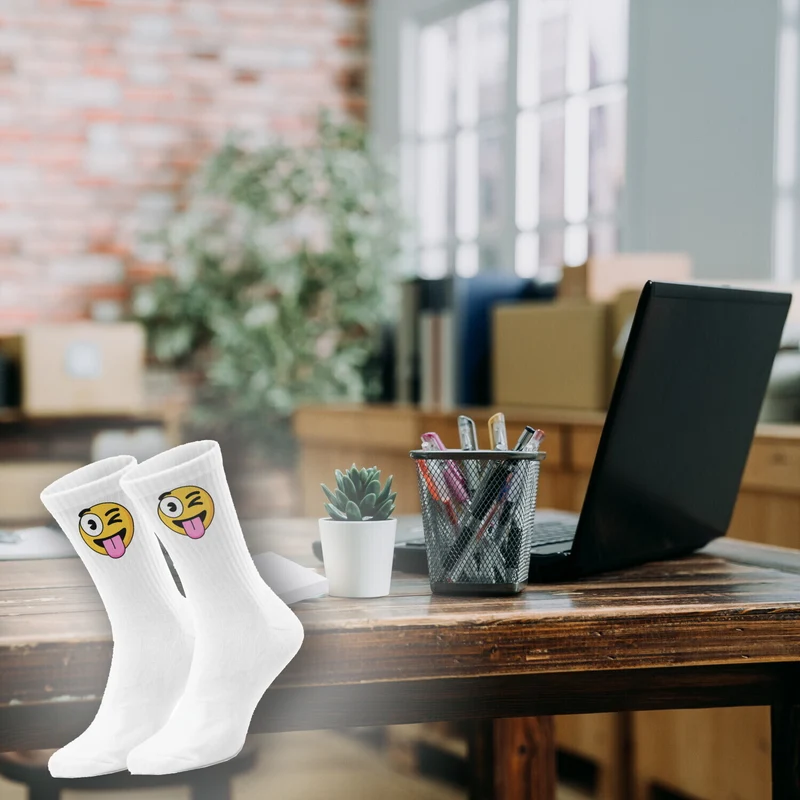 epicsocks EmotiFeet Zunge Raus Emoticon Socken in 37-41 im Paar