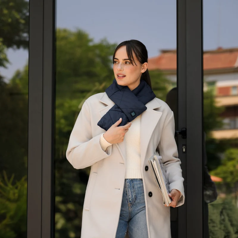 Sciarpa riscaldante Cordless Heat on the Go Puffer Scarf Blu