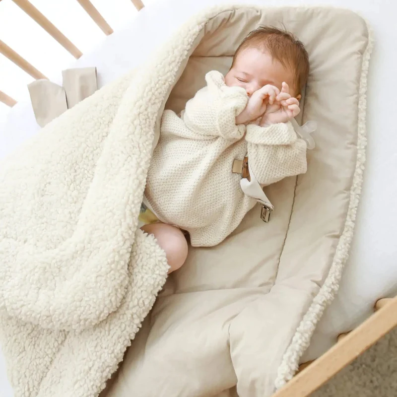 Babyhörnchen Puckdecke "Teddy Cream"