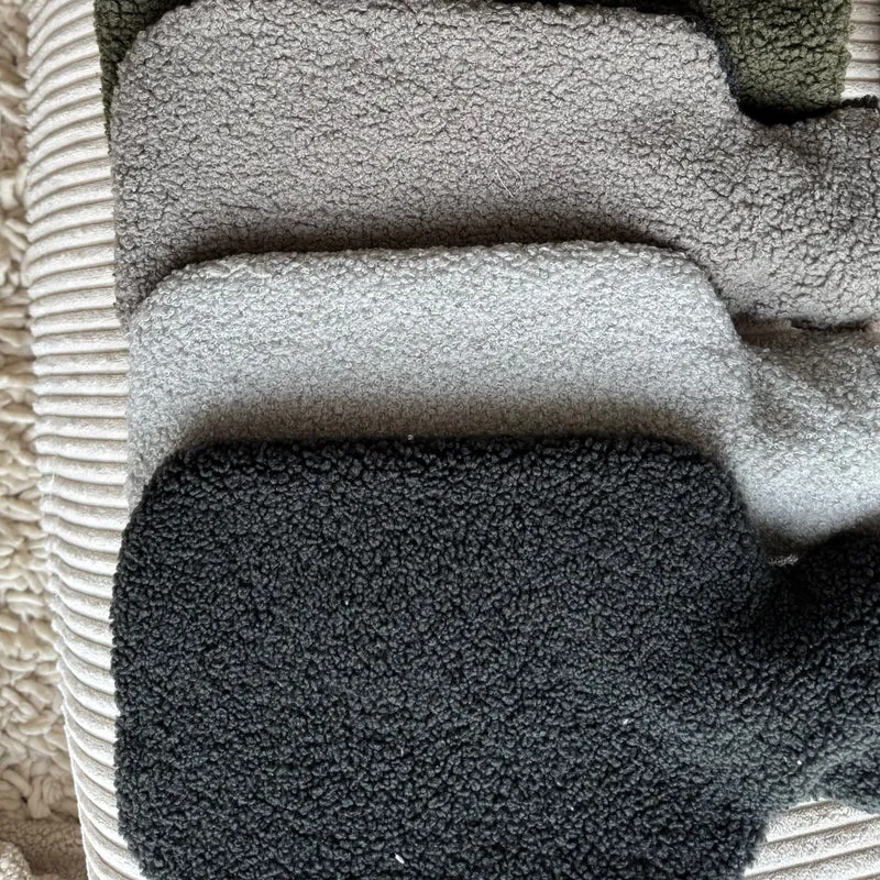 Poufet Wärmflasche | Bouclé | Dunkelgrau | Handgemacht in Deutschland
