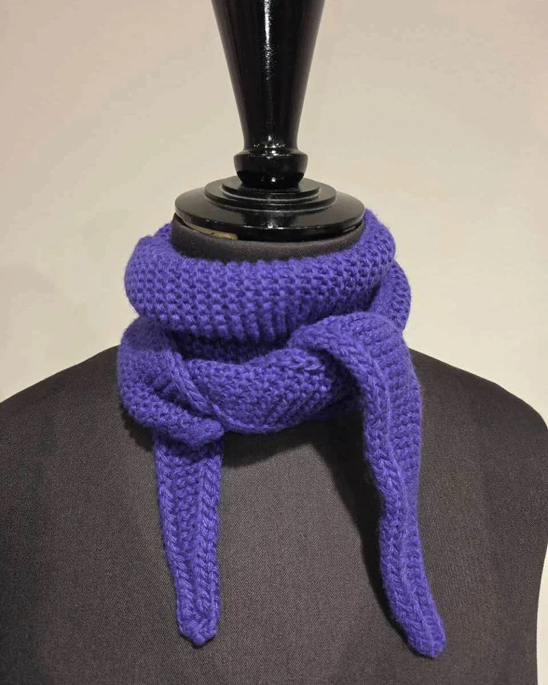 Kleiner Strickschal • Violett