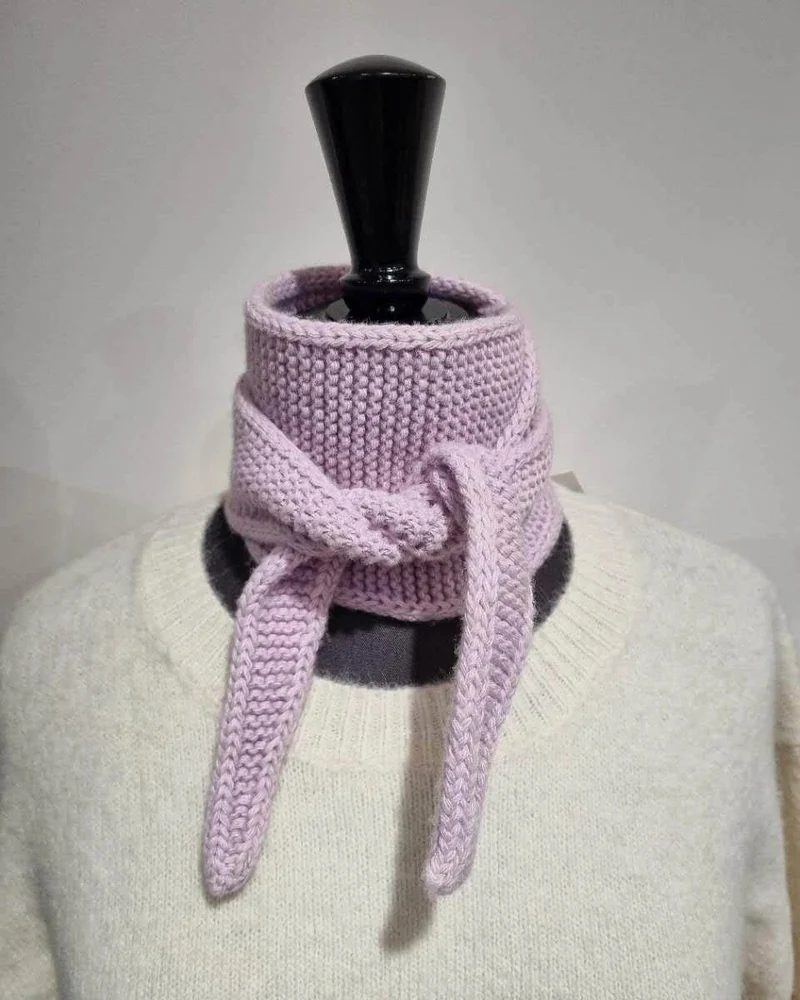 Kleiner Strickschal • Flieder