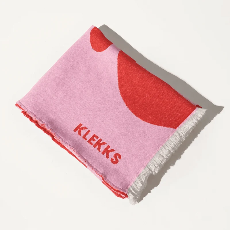 KLEKKS NO. 8 Leichte Baumwolldecke • Rot/Rosa