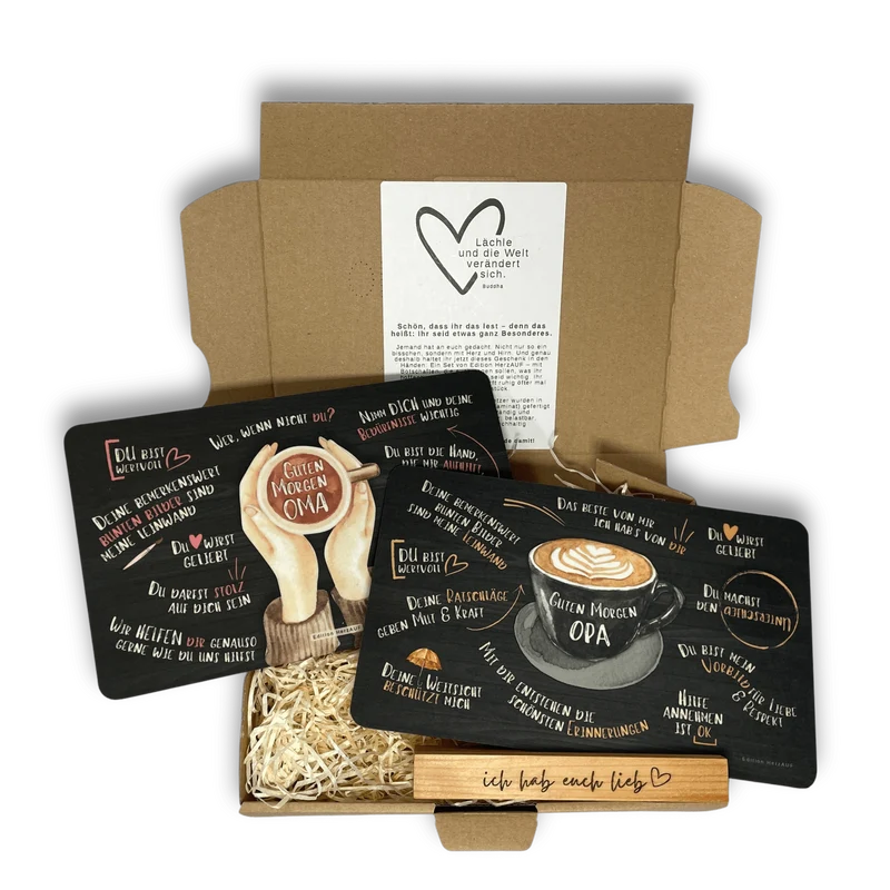 Geschenkset für Großeltern: Frühstücksbrettchen-Set mit individualisierterem Halter in Geschenkverpackung
