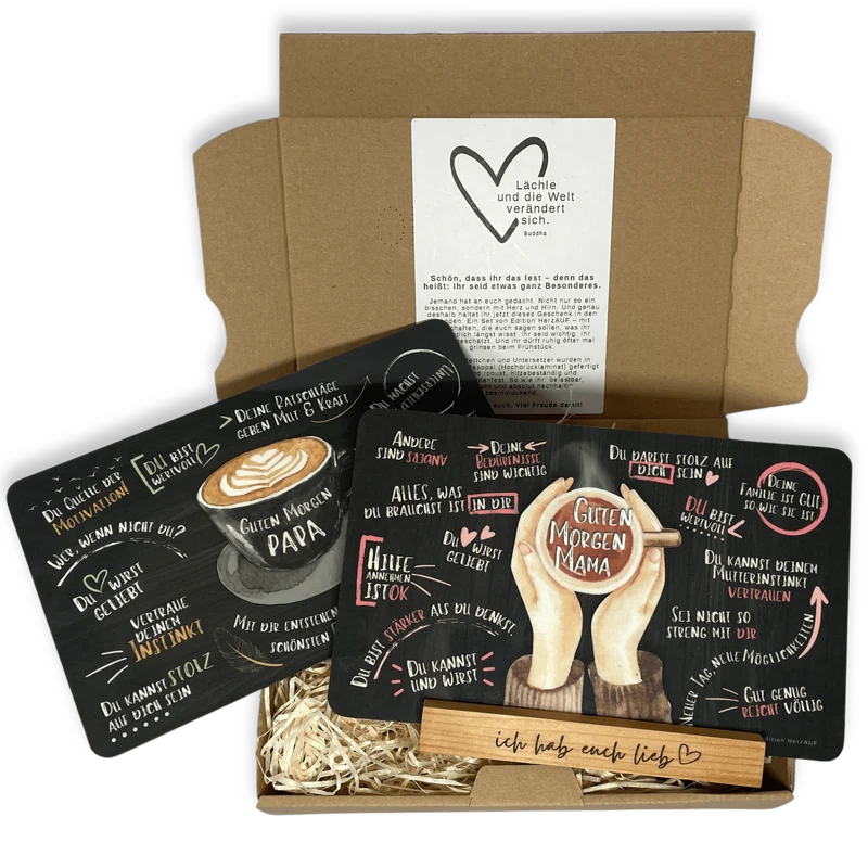 Geschenkset für Eltern: liebevolles Frühstücksbrettchen-Set für Mama und Papa mit individualisierbarem Holzhalter