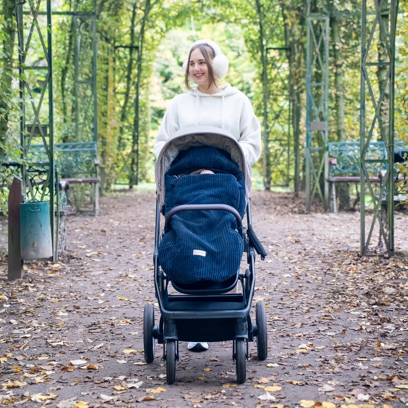 Winterfußsack Cord – warm & stylisch für Kinderwagen & Autoschale