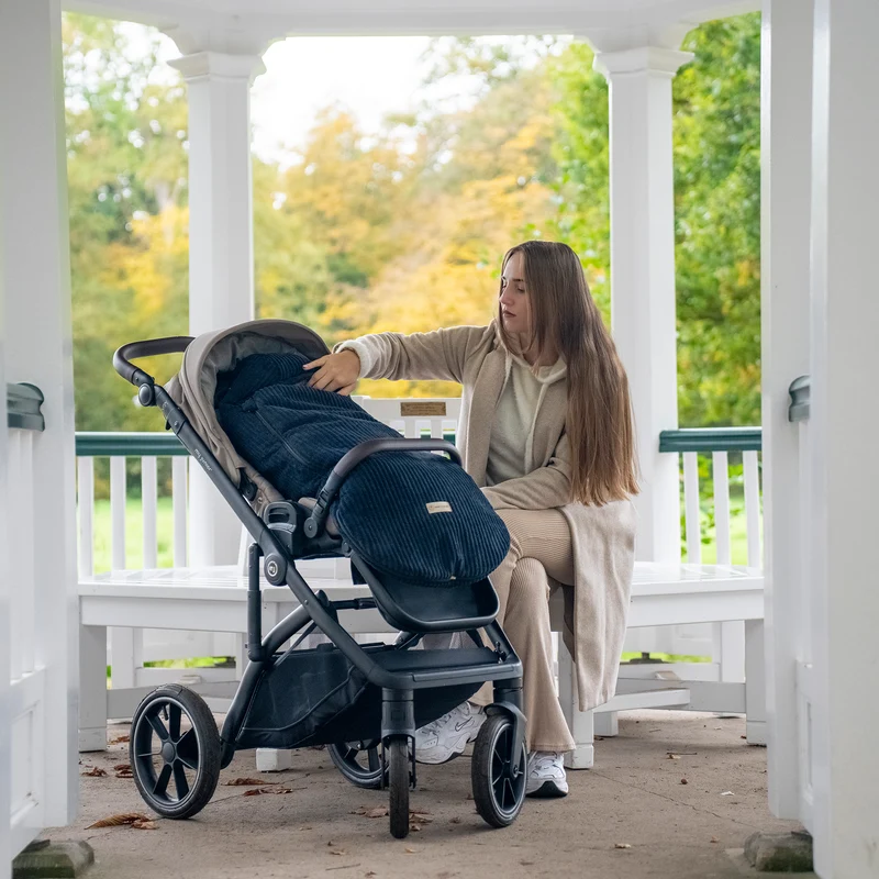 Winterfußsack Cord – warm & stylisch für Kinderwagen & Autoschale