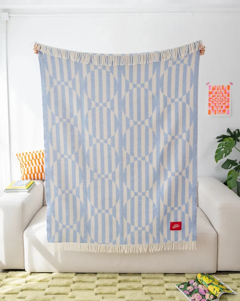 NOLITA Sofadecke aus Wolle • Light Blue