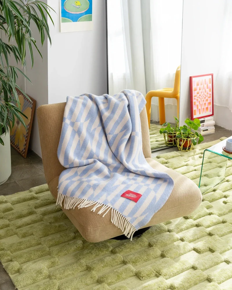 NOLITA Sofadecke aus Wolle • Light Blue