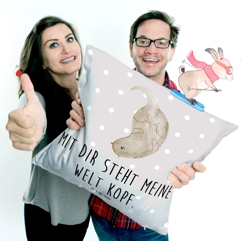 40x40 Kissen Otter Kopfüber