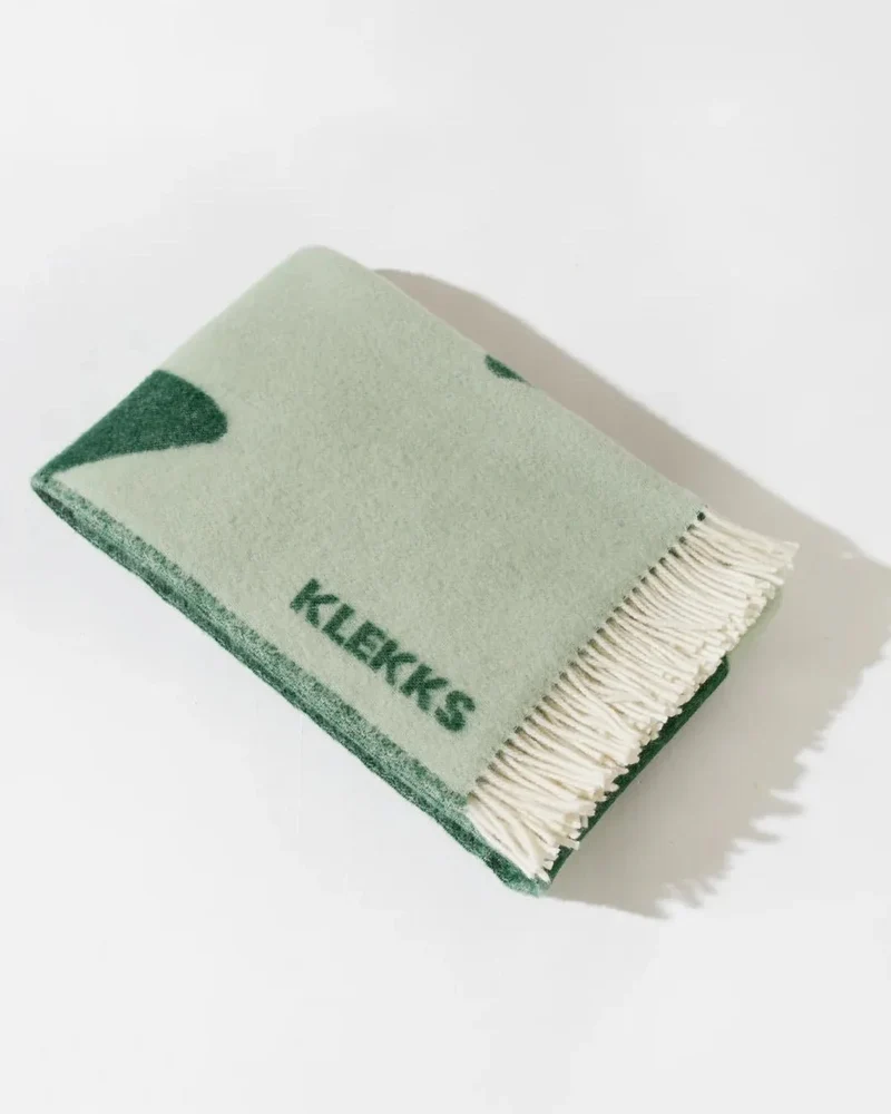 KLEKKS NO. 18 Wolldecke in Grün