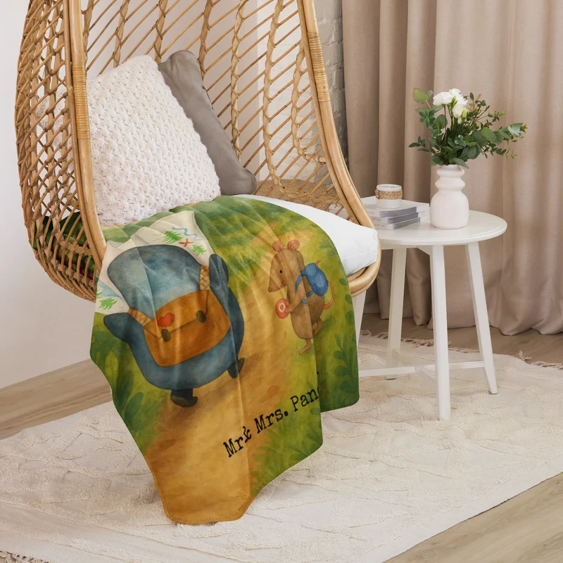 Sherpa Kuscheldecke Pinguin & Maus Wanderer Design