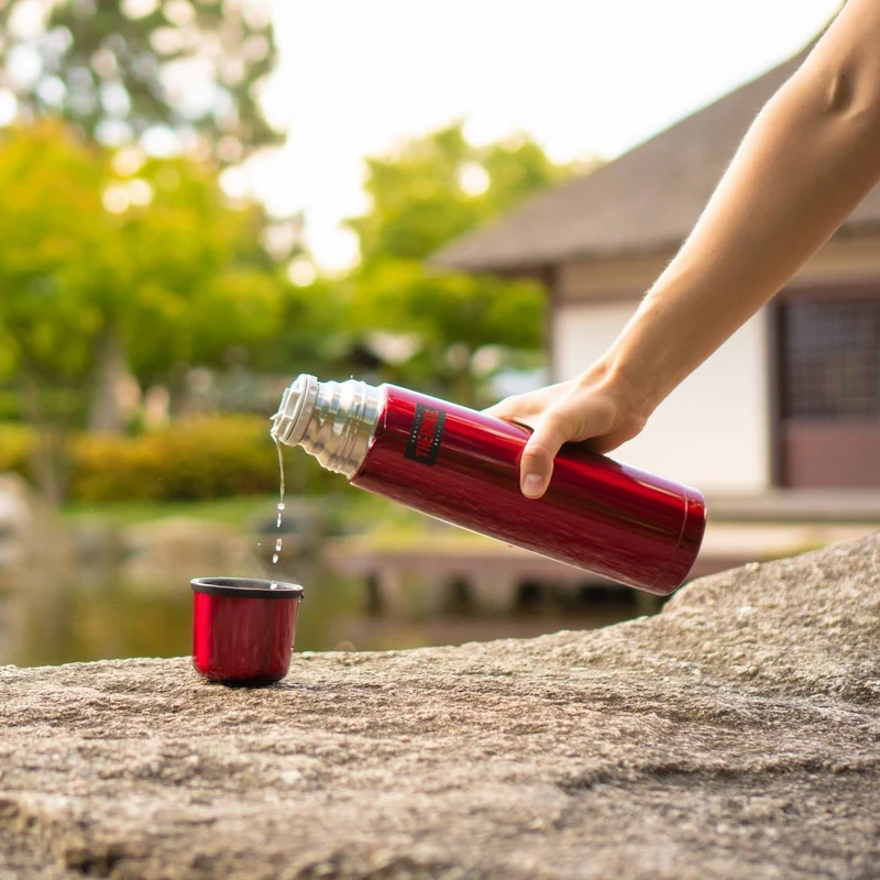 LIGHT & COMPACT BEVERAGE BOTTLE 1,00 l