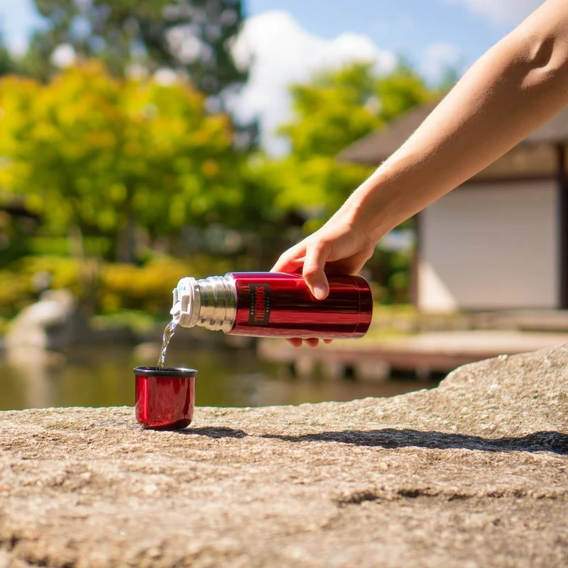 LIGHT & COMPACT BEVERAGE BOTTLE 0,35 l