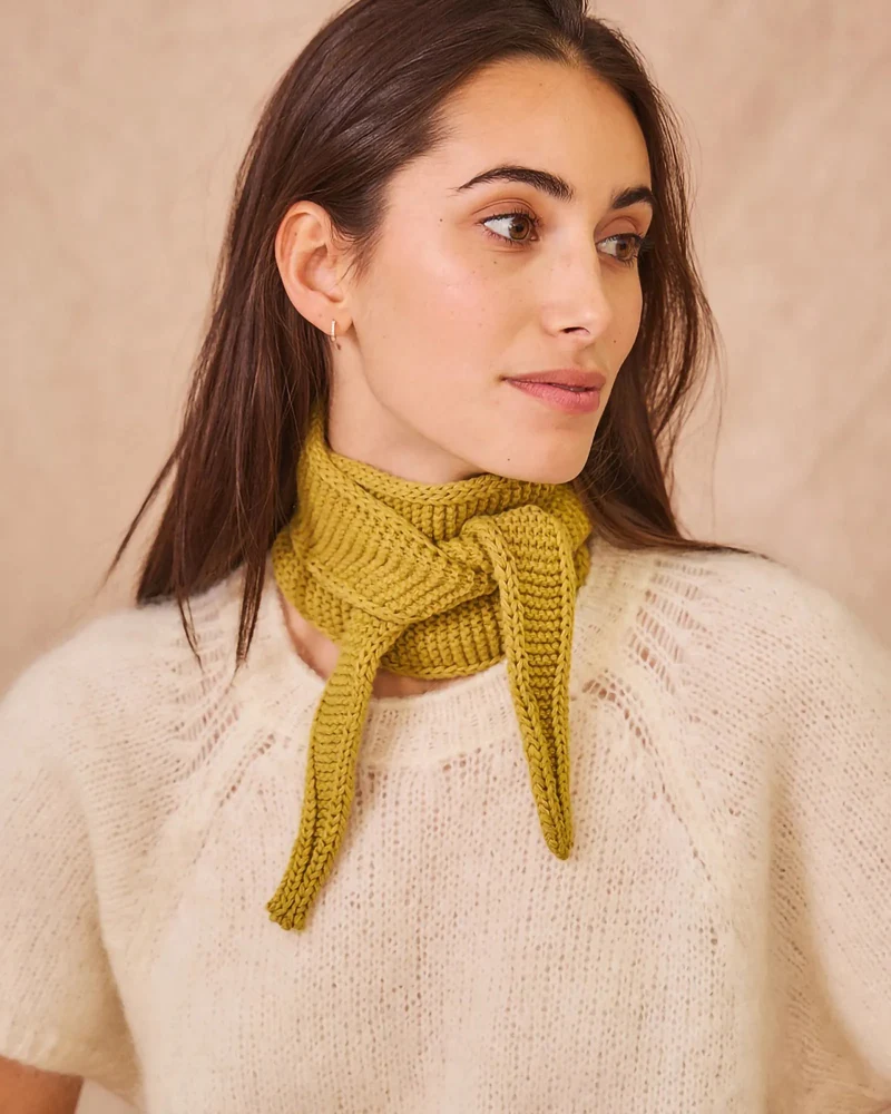Kleiner Strickschal • Olivgrün