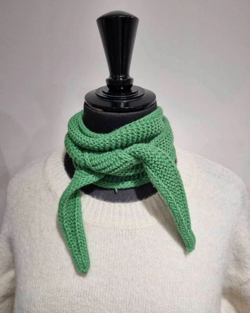 Kleiner Strickschal • Grün