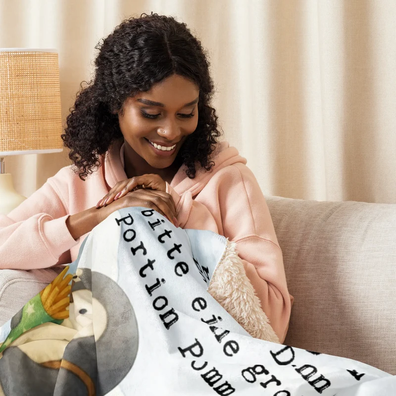 Sherpa Kuscheldecke Pinguin Pommestüte Design