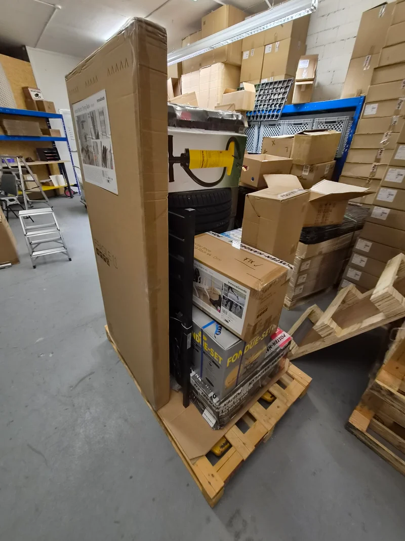 Restposten Palette - Neuware! / Pirelli Reifen - Ab Lager - Gratis Versand! Mix-Paletten