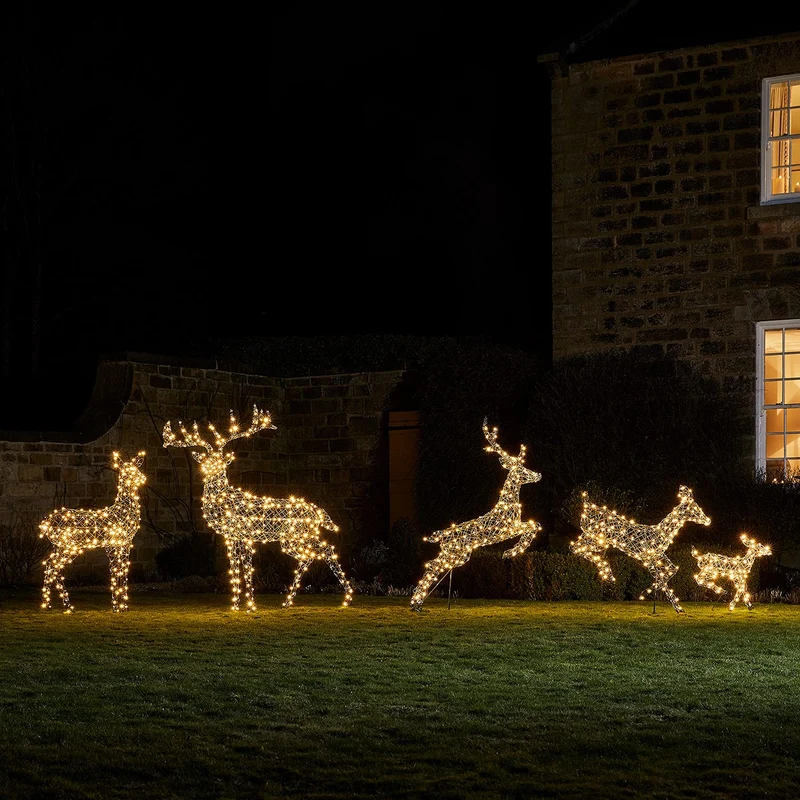 130 cm Harlow LED Rattan Rentier Figur Deer Timer Indoor und Outdoor Weihnachtsfigur Rentier Weihnachtsbeleuchtung Outdoor und Indoor Reindeer Outdoor Weihnachtsdekoration Outdoor
