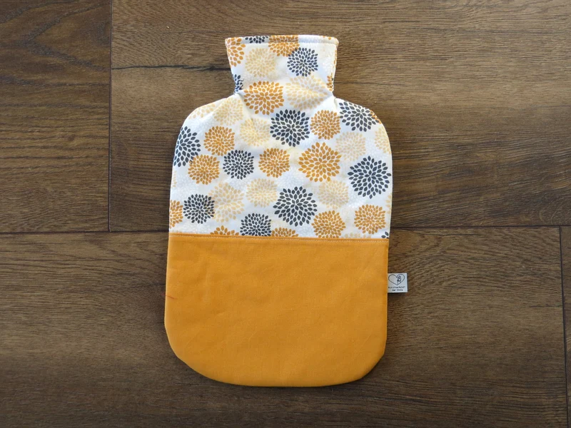 Wärmflasche 2 Liter orange grau Blumenmuster